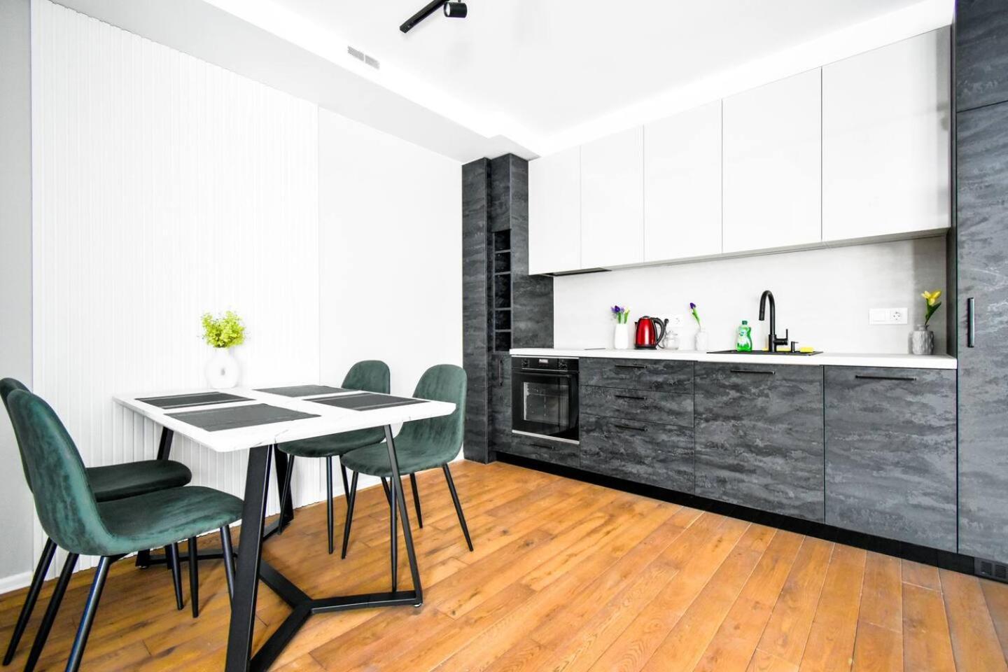Luxury 1br Escape - Sleek Modern Design & Upscale Appartement