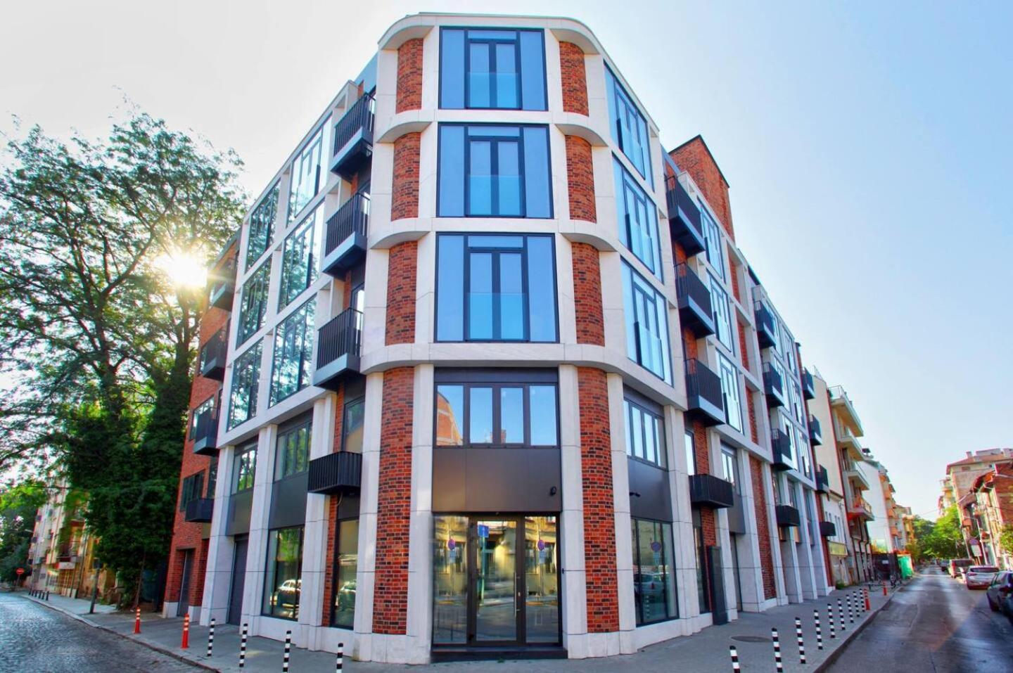 Luxury 1br Escape - Sleek Modern Design & Upscale * Sofia