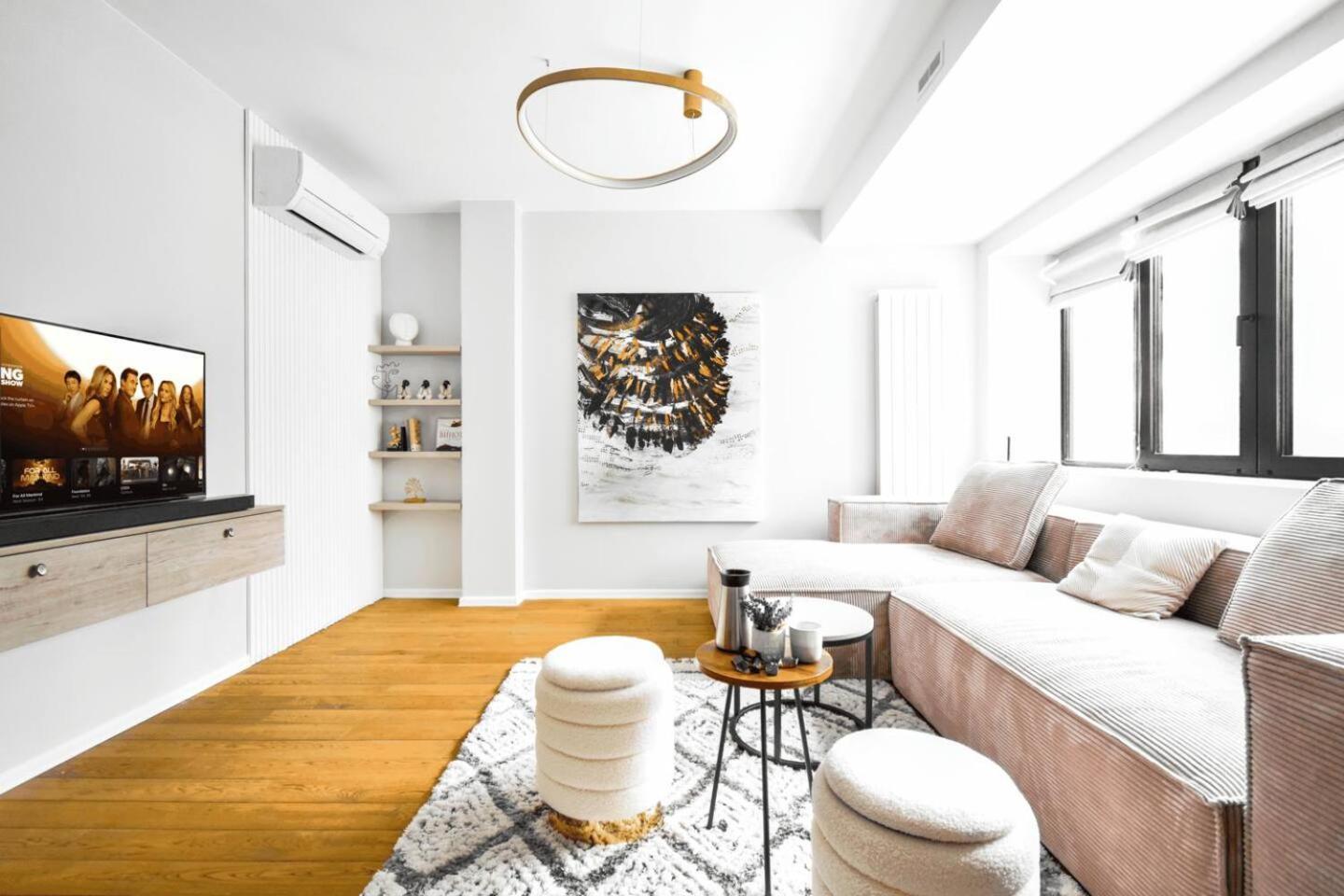 Apartment Luxury 1br Escape - Sleek Modern Design & Upscale *